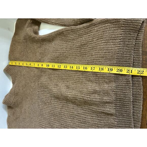 Alps Vintage Nordic Wool Sweater – Women’s M, Caramel - Picture 5 of 8